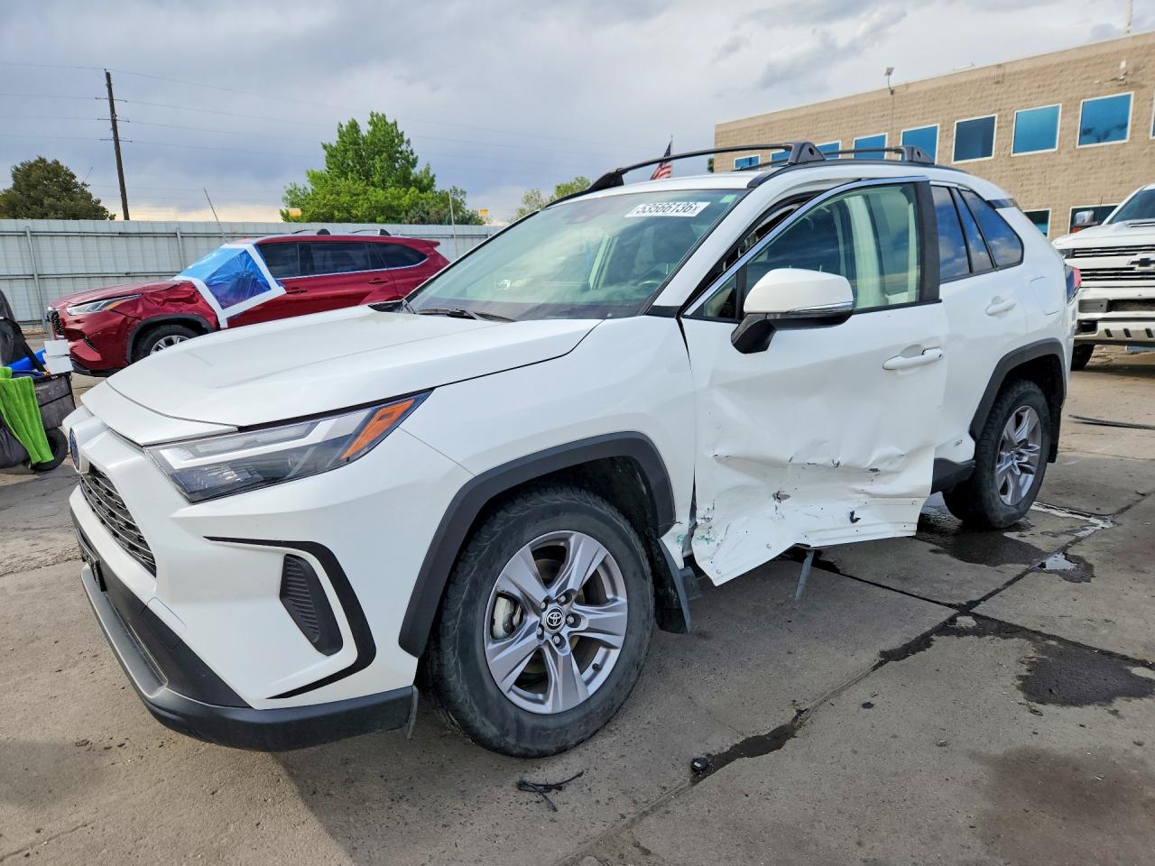 Salvage Toyota RAV4 Image