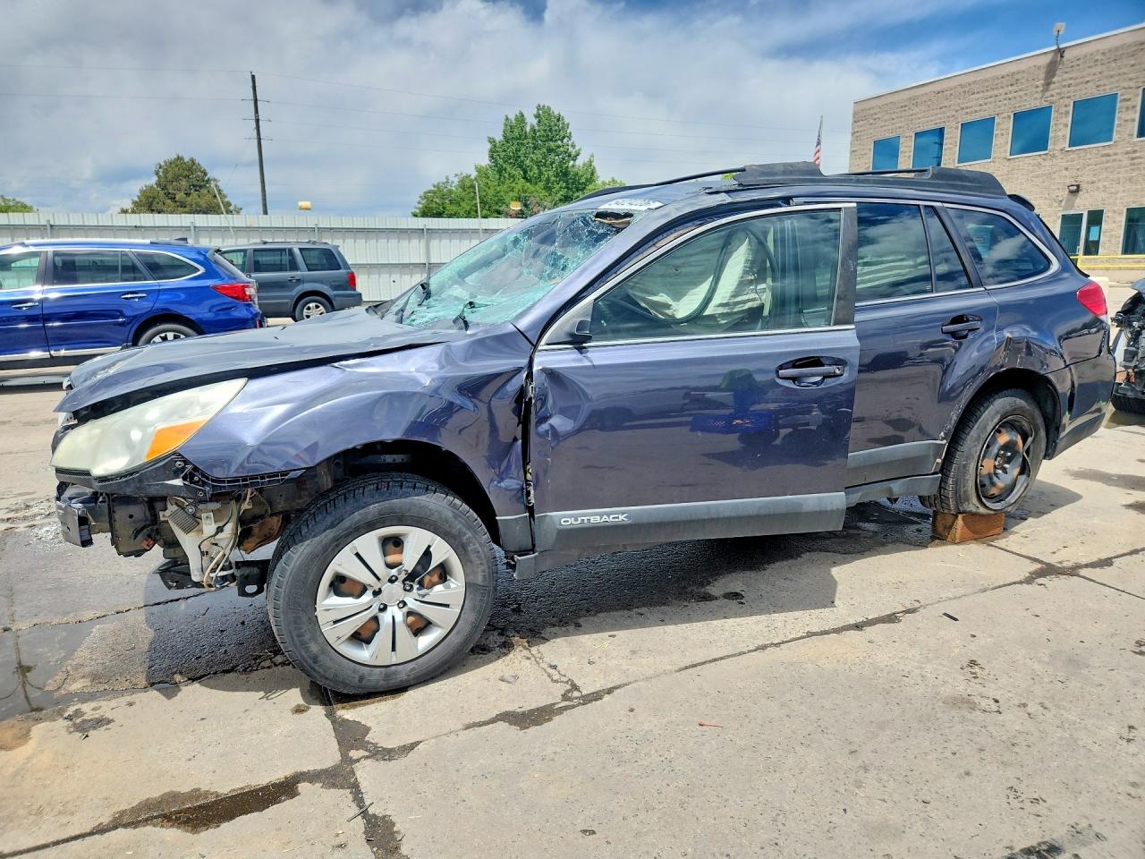 Salvage Subaru Outback Image