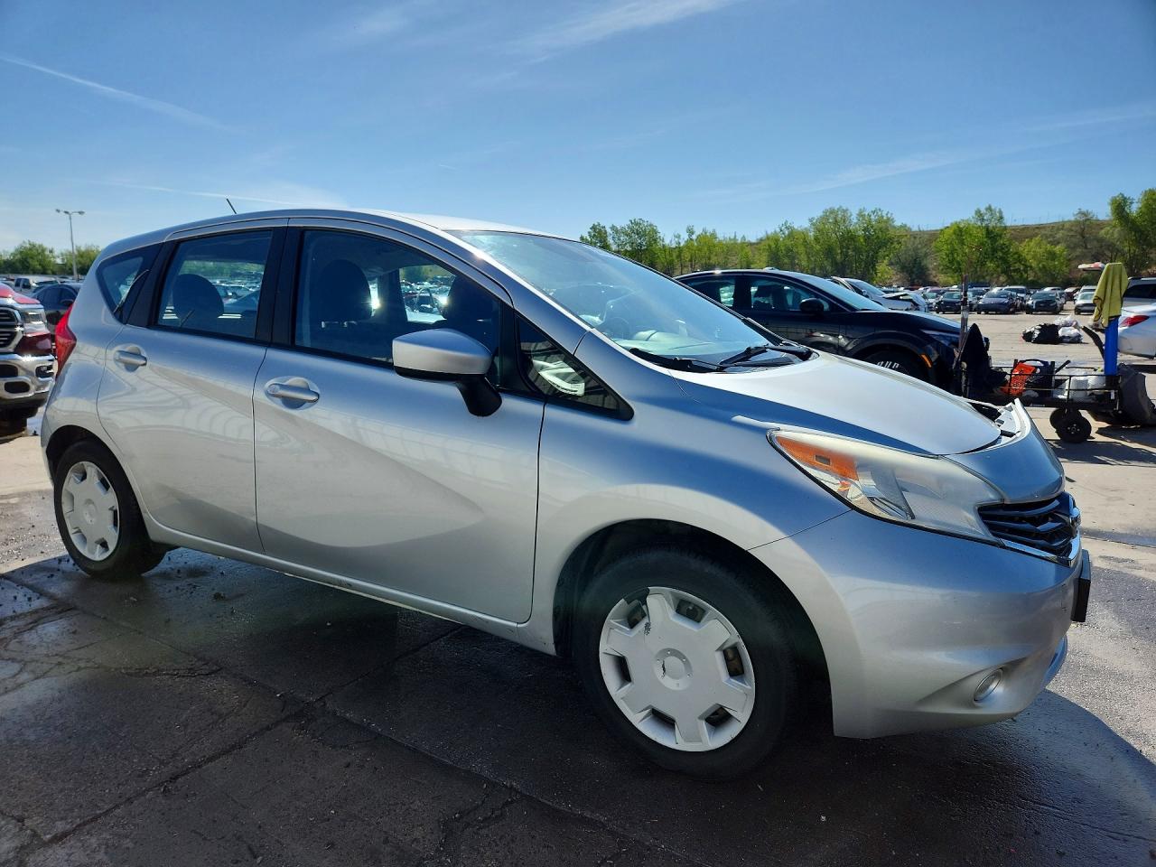 Nissan Versa Sv
