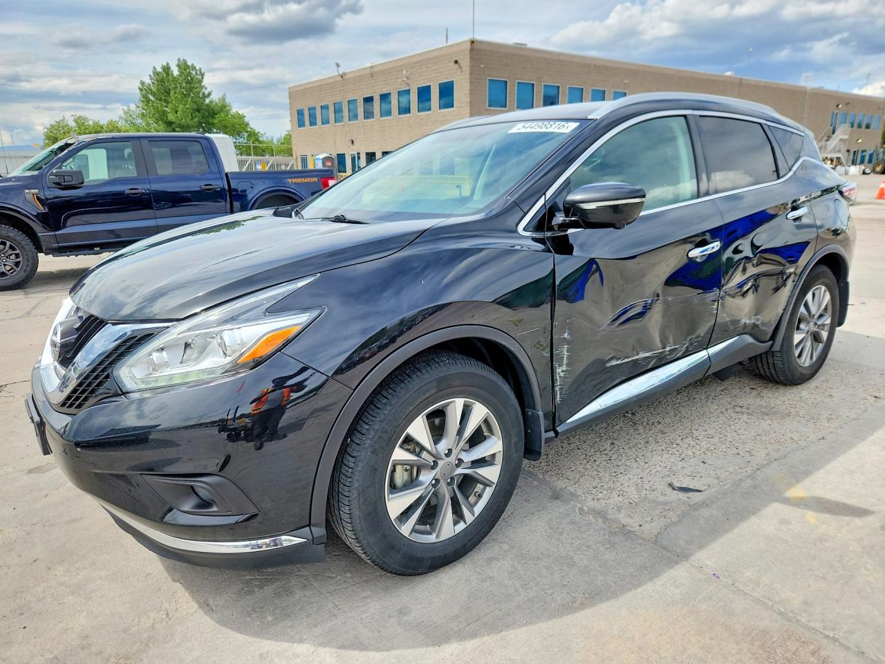 Salvage Nissan Murano Image
