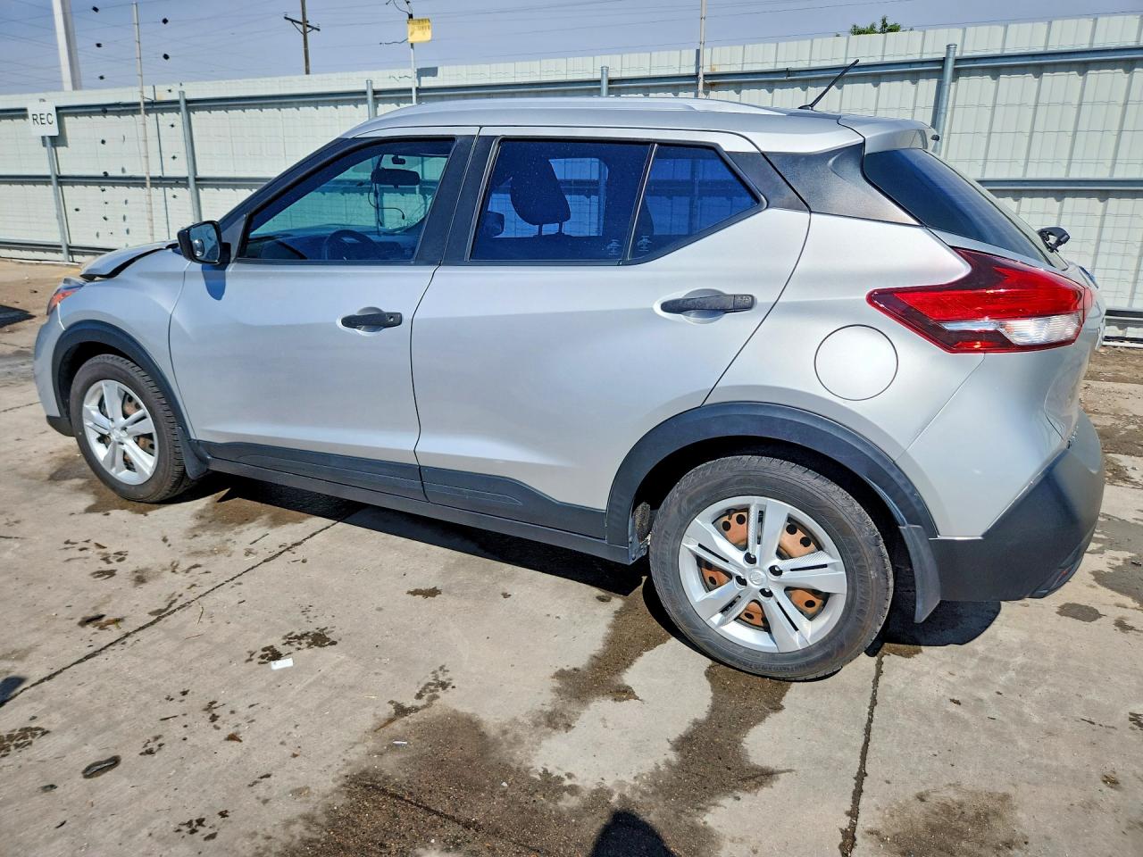 Nissan Kicks S