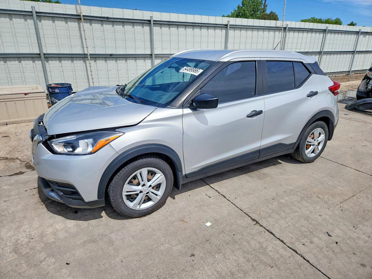 Salvage Nissan Kicks Image