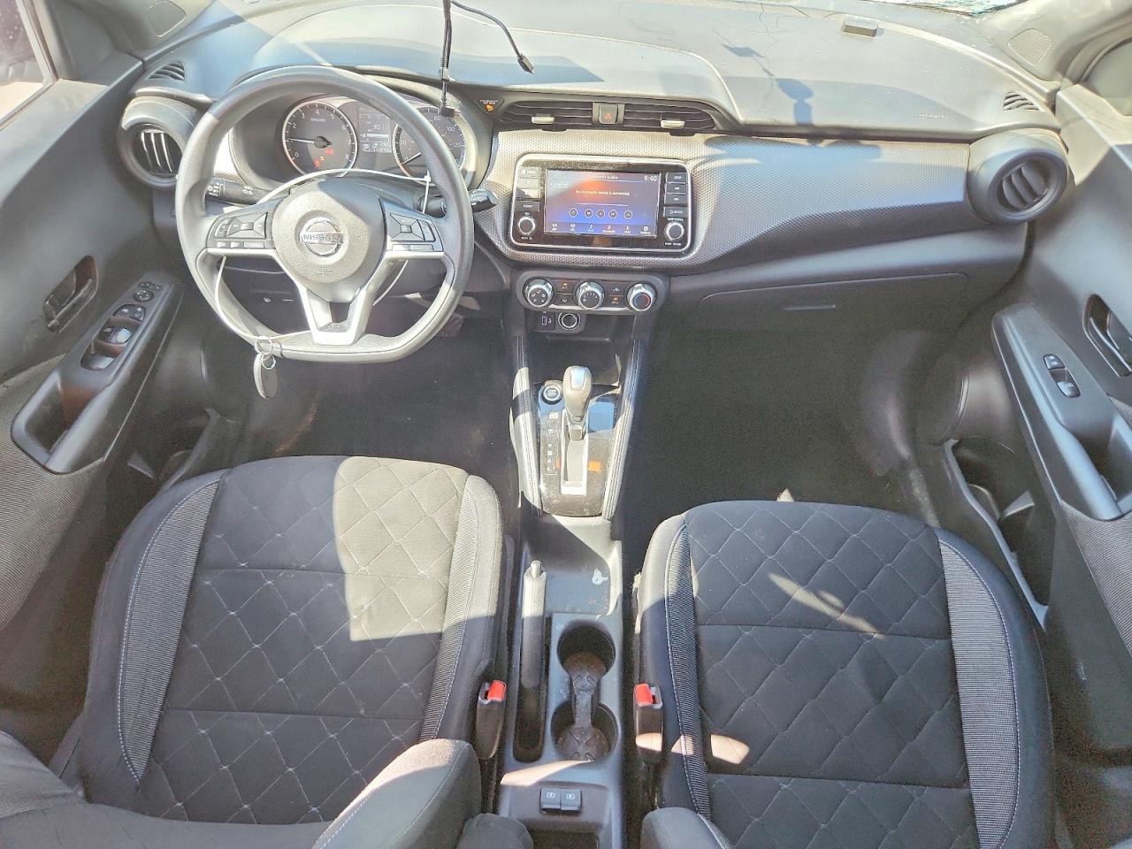 Nissan Kicks S