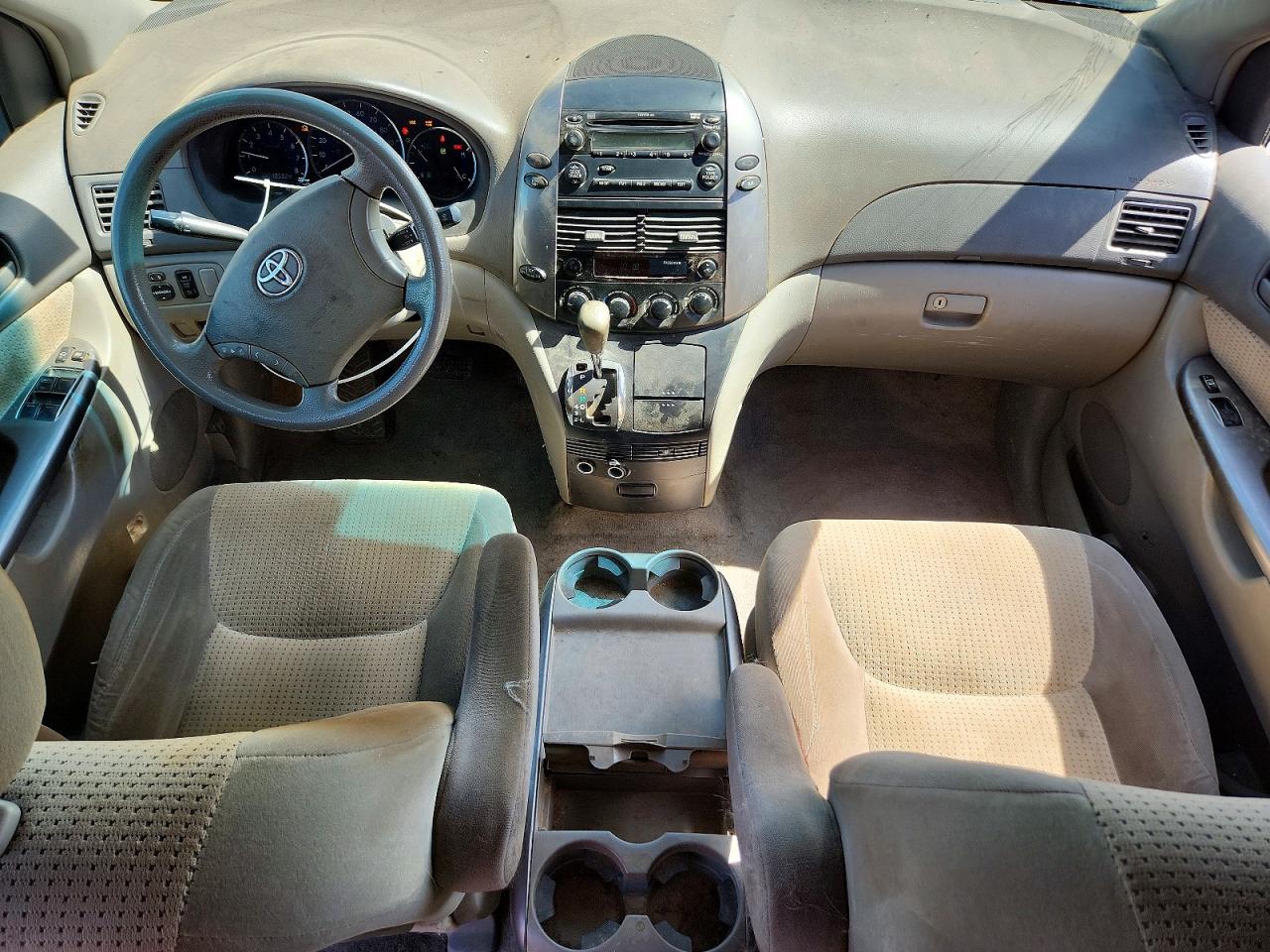 Toyota Sienna Le