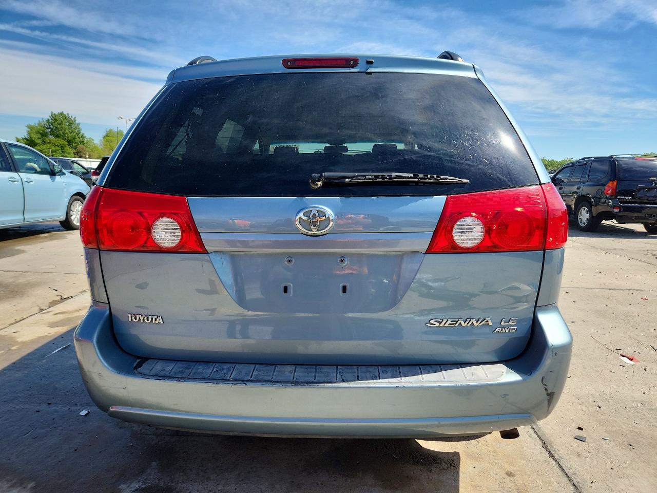 Toyota Sienna Le