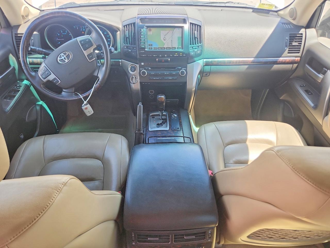 Toyota Land Cruis Base