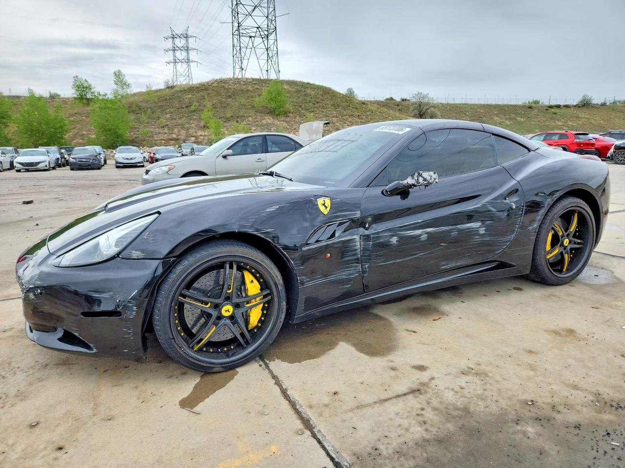 Salvage Ferrari California Image