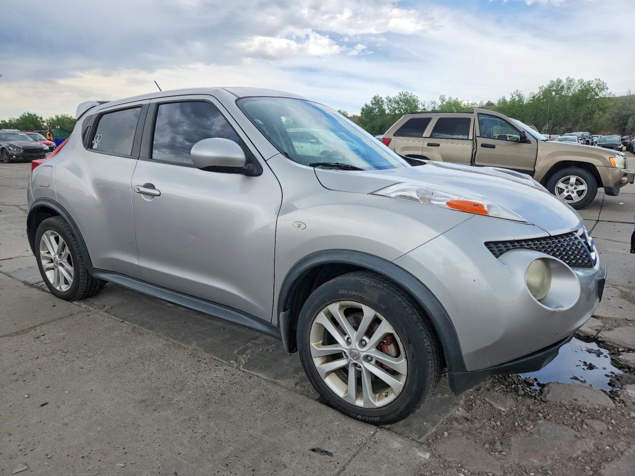 Nissan JUKE S