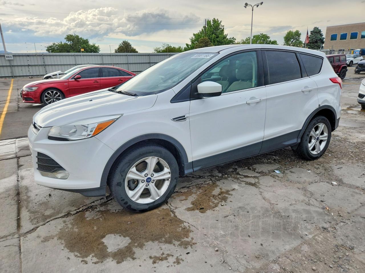 Salvage Ford Escape Image