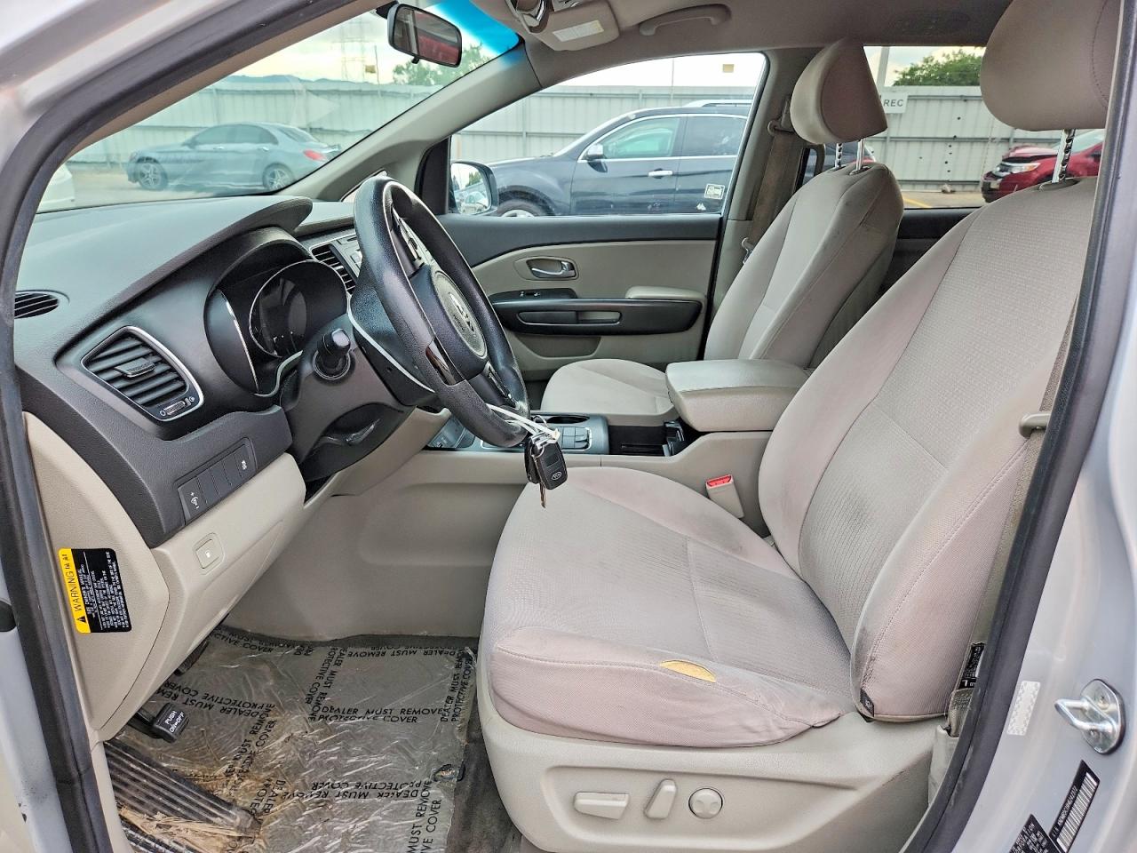 Kia Sedona Lx