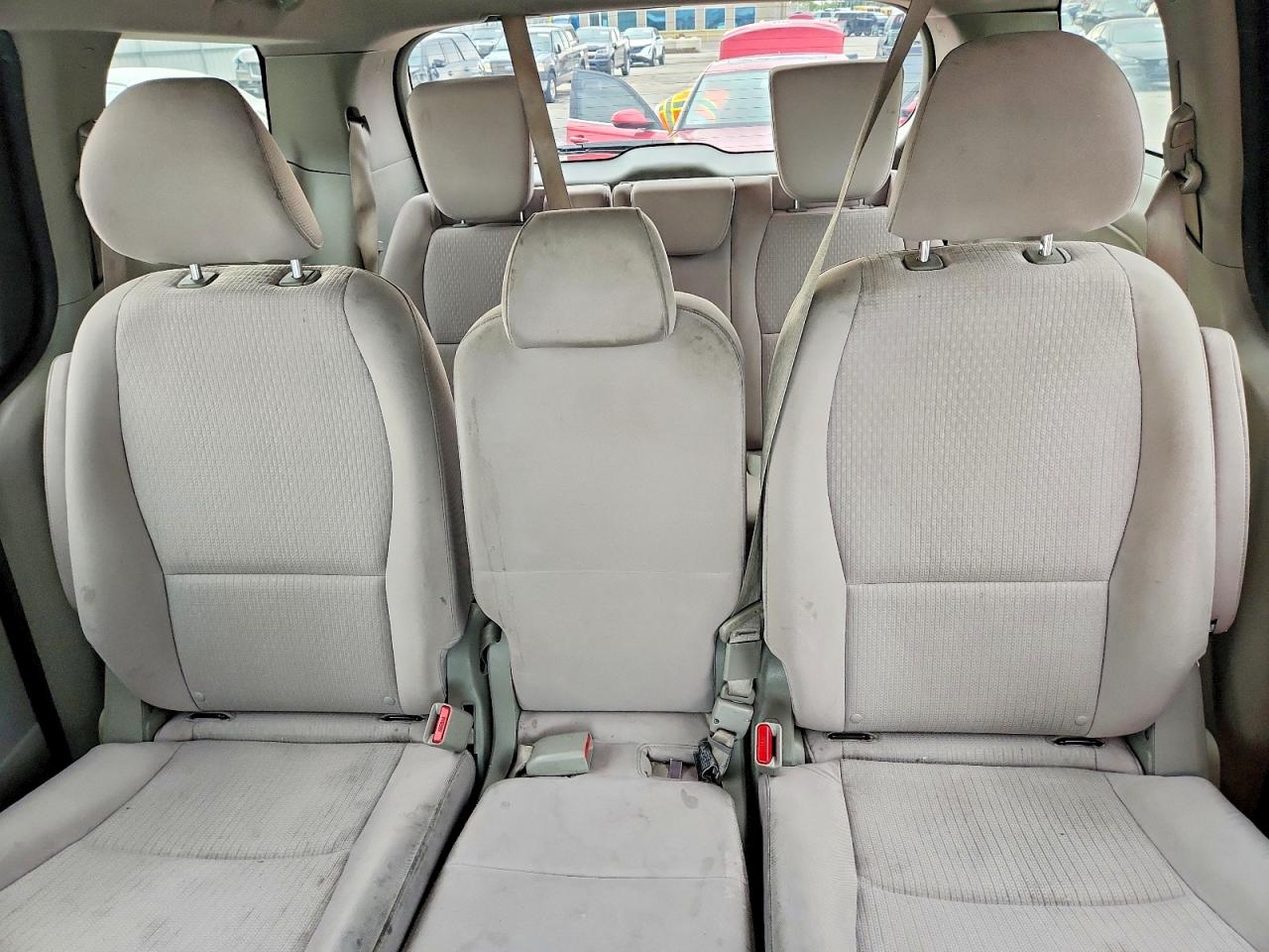 Kia Sedona Lx