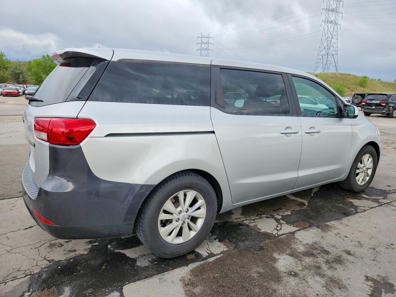 Kia Sedona Lx