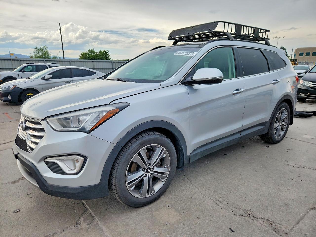 Salvage Hyundai SANTA FE Image