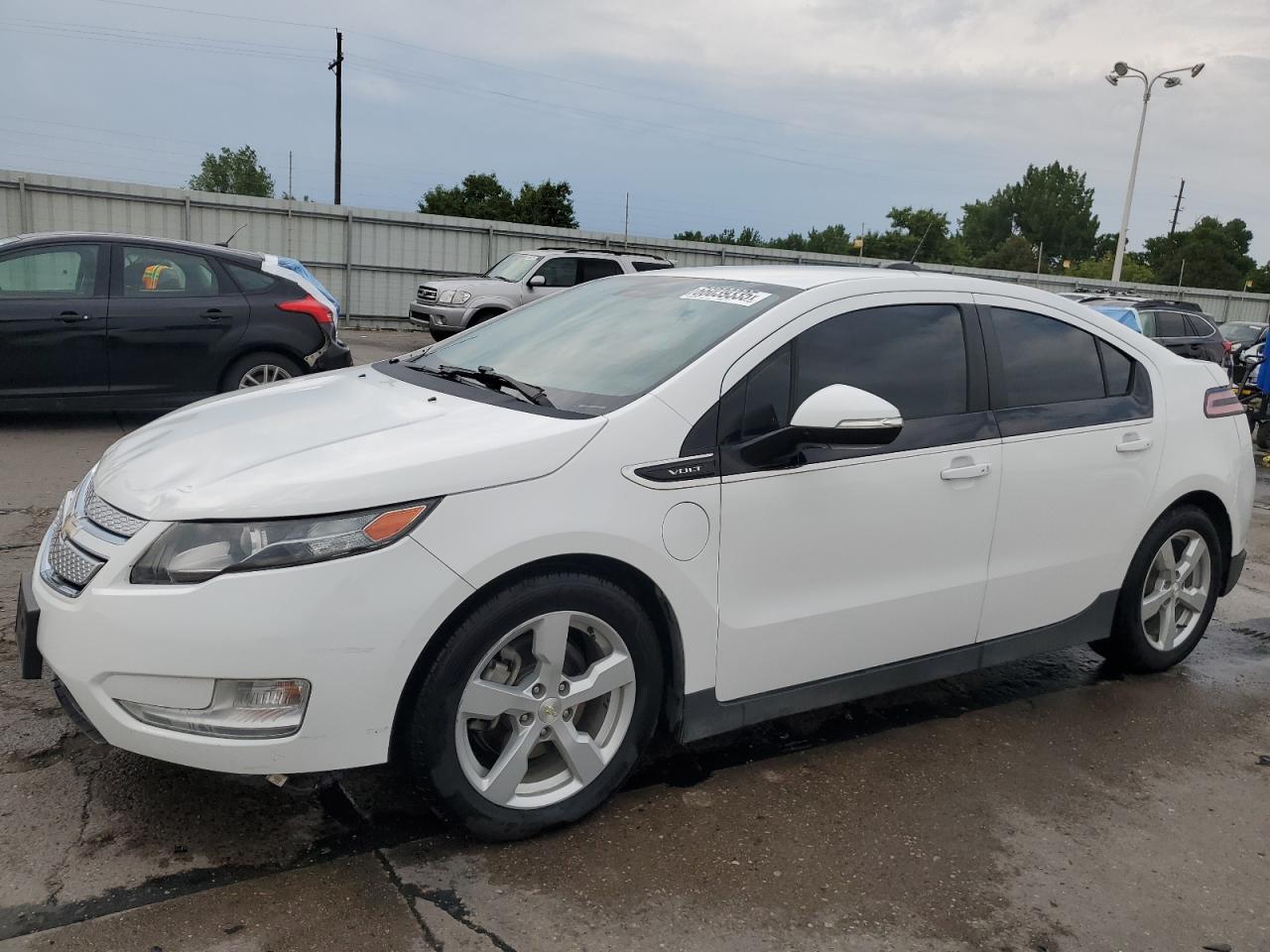 Salvage Chevrolet Volt Image