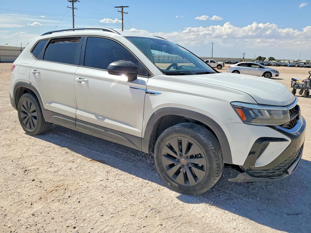 Volkswagen Taos S