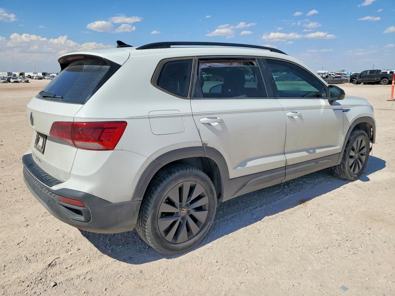 Volkswagen Taos S