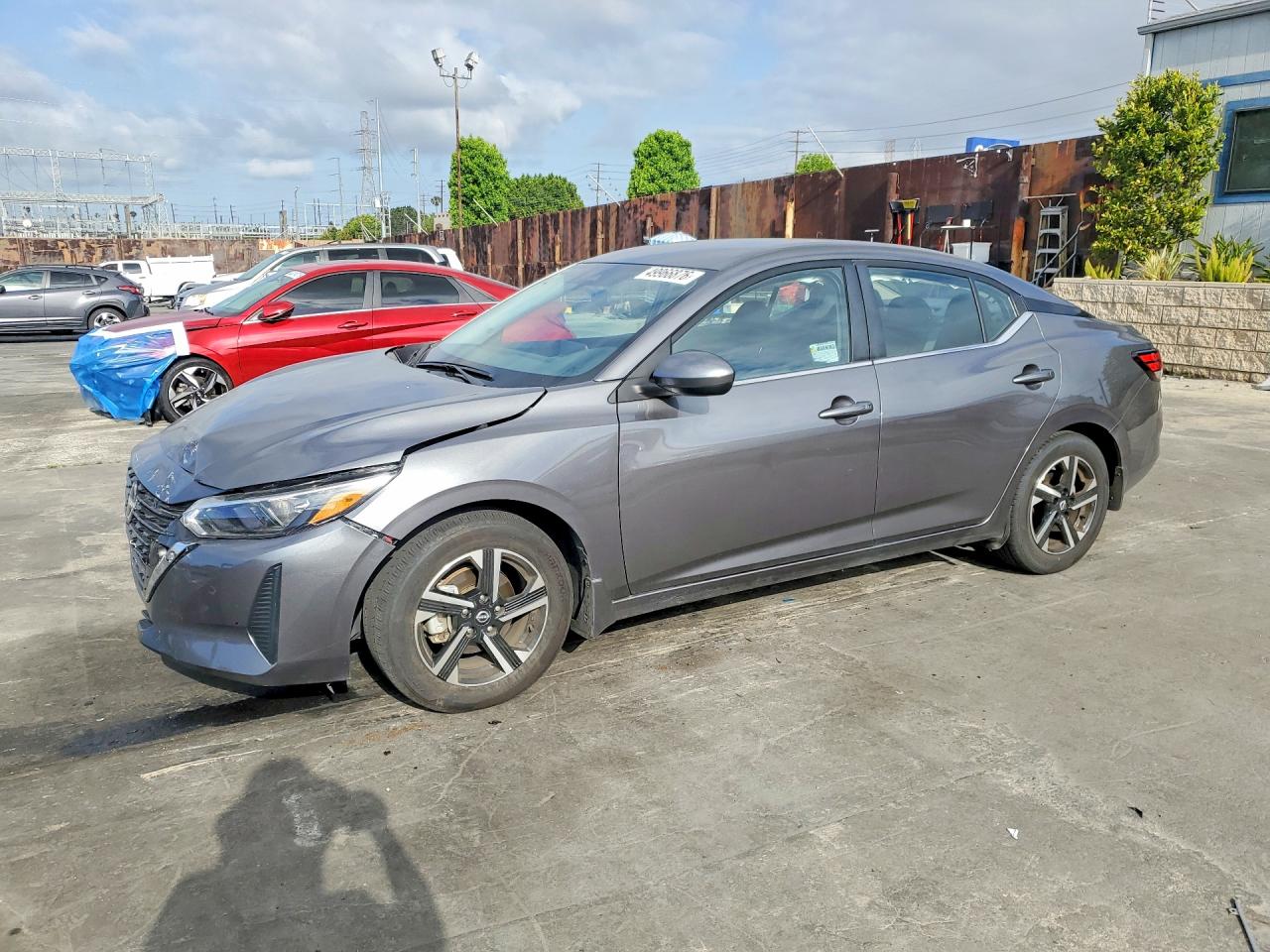 Salvage Nissan Sentra Image