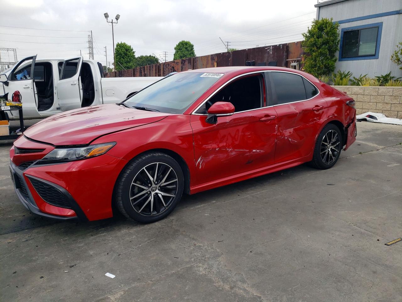 Salvage Toyota Camry Image
