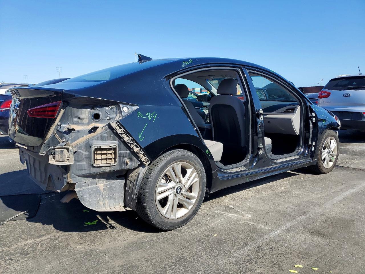 Hyundai ELANTRA Value Edition