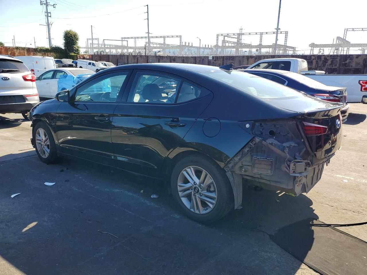 Hyundai ELANTRA Value Edition