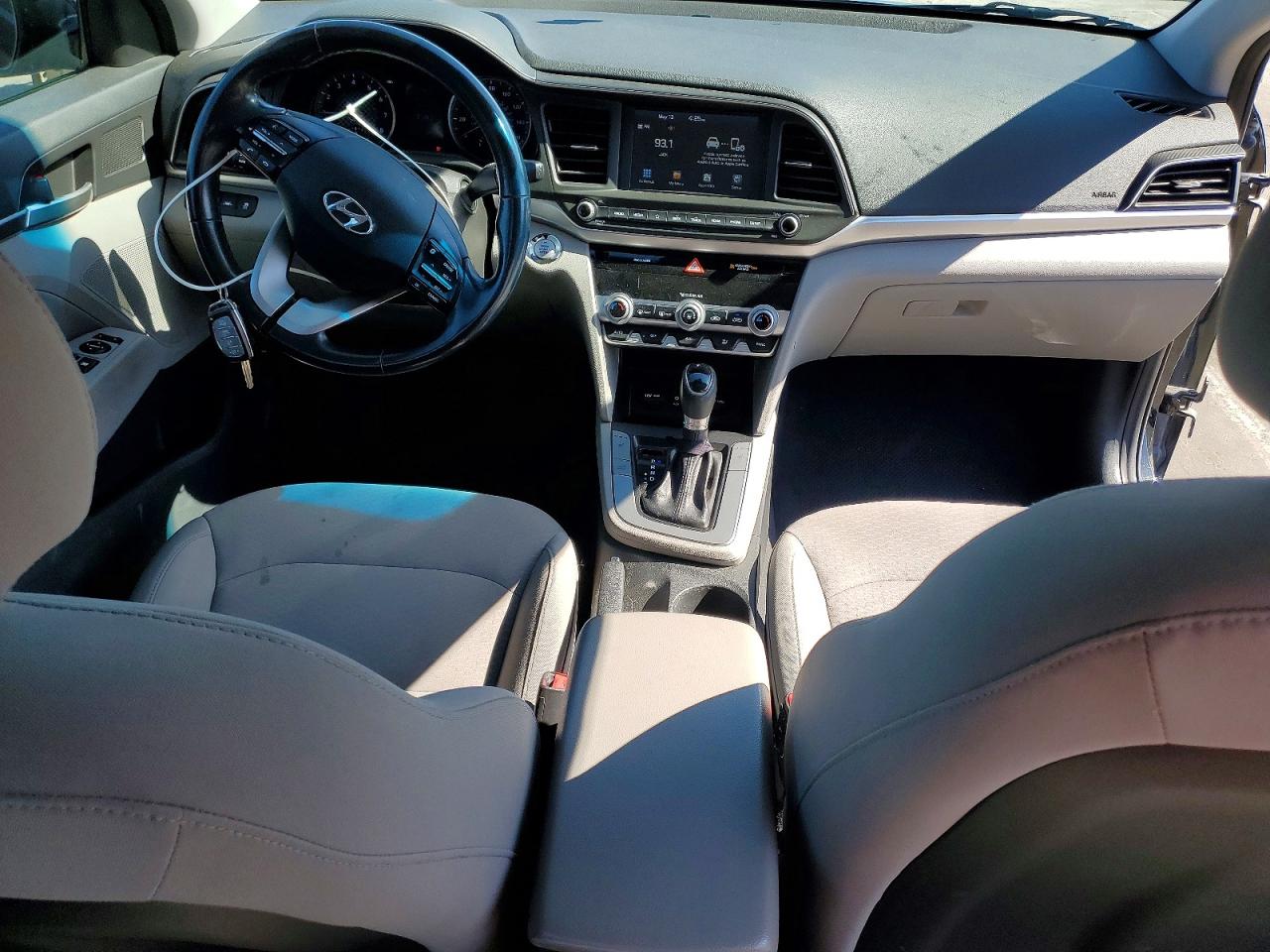 Hyundai ELANTRA Value Edition
