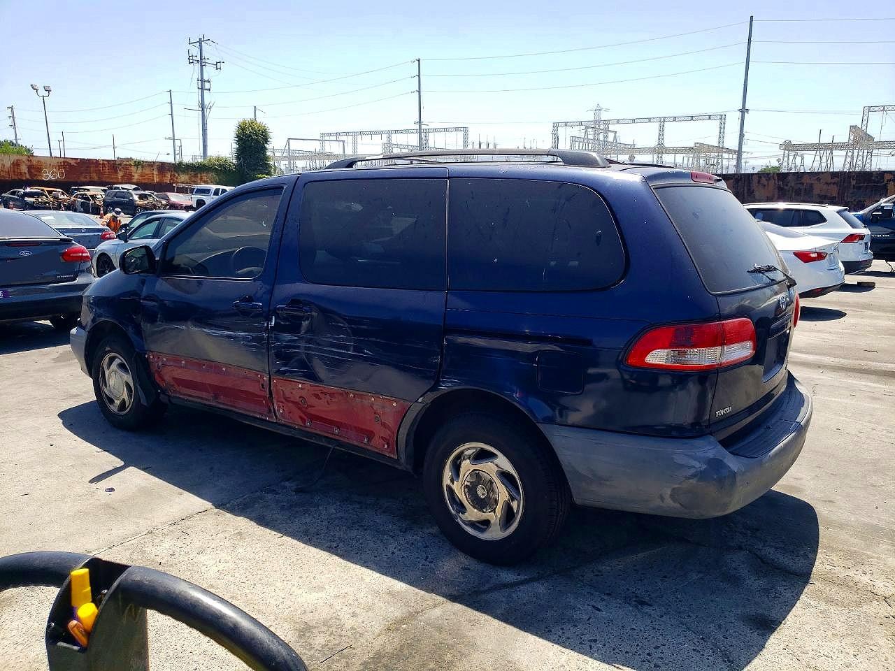 Toyota Sienna Le
