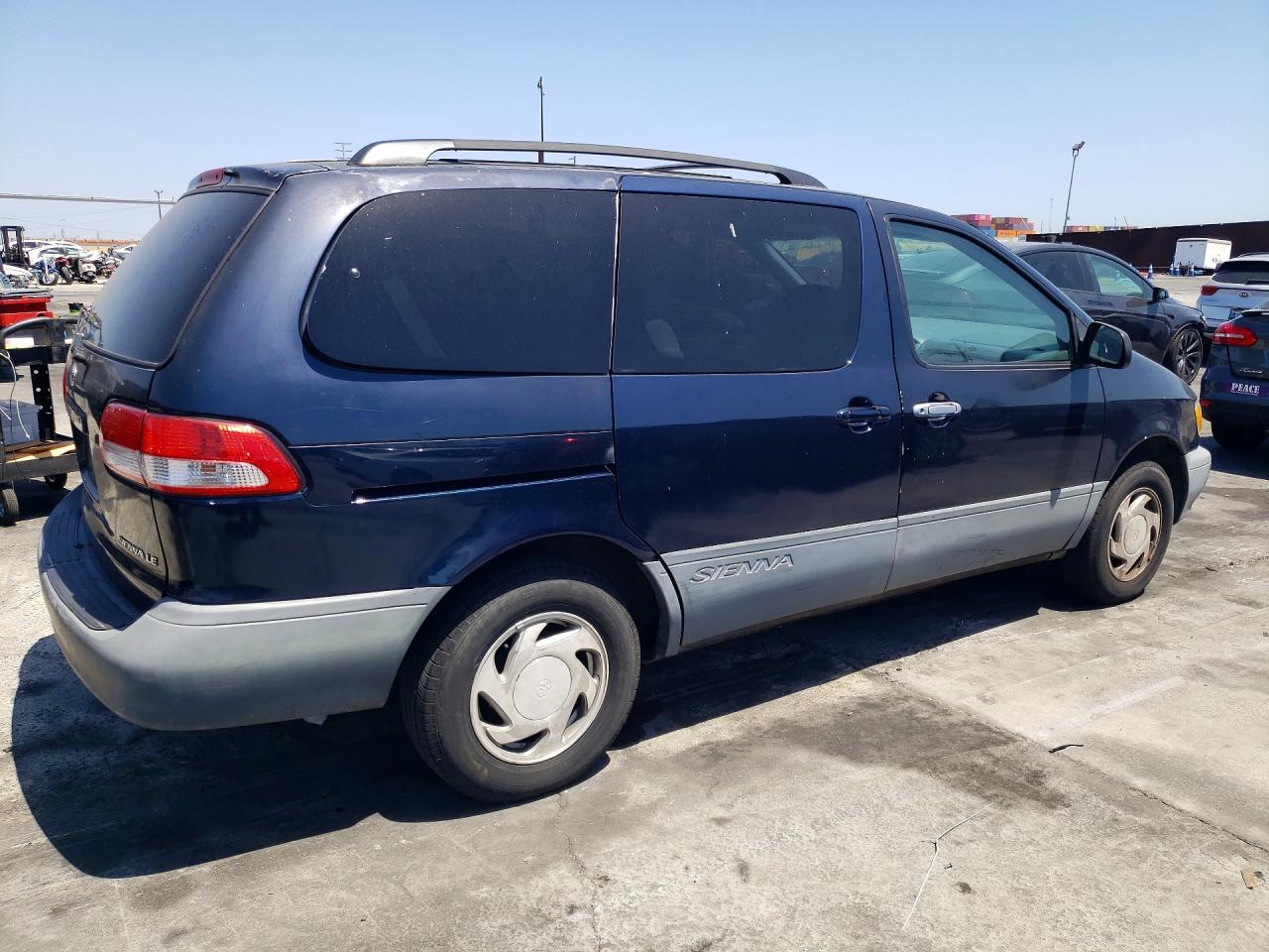 Toyota Sienna Le
