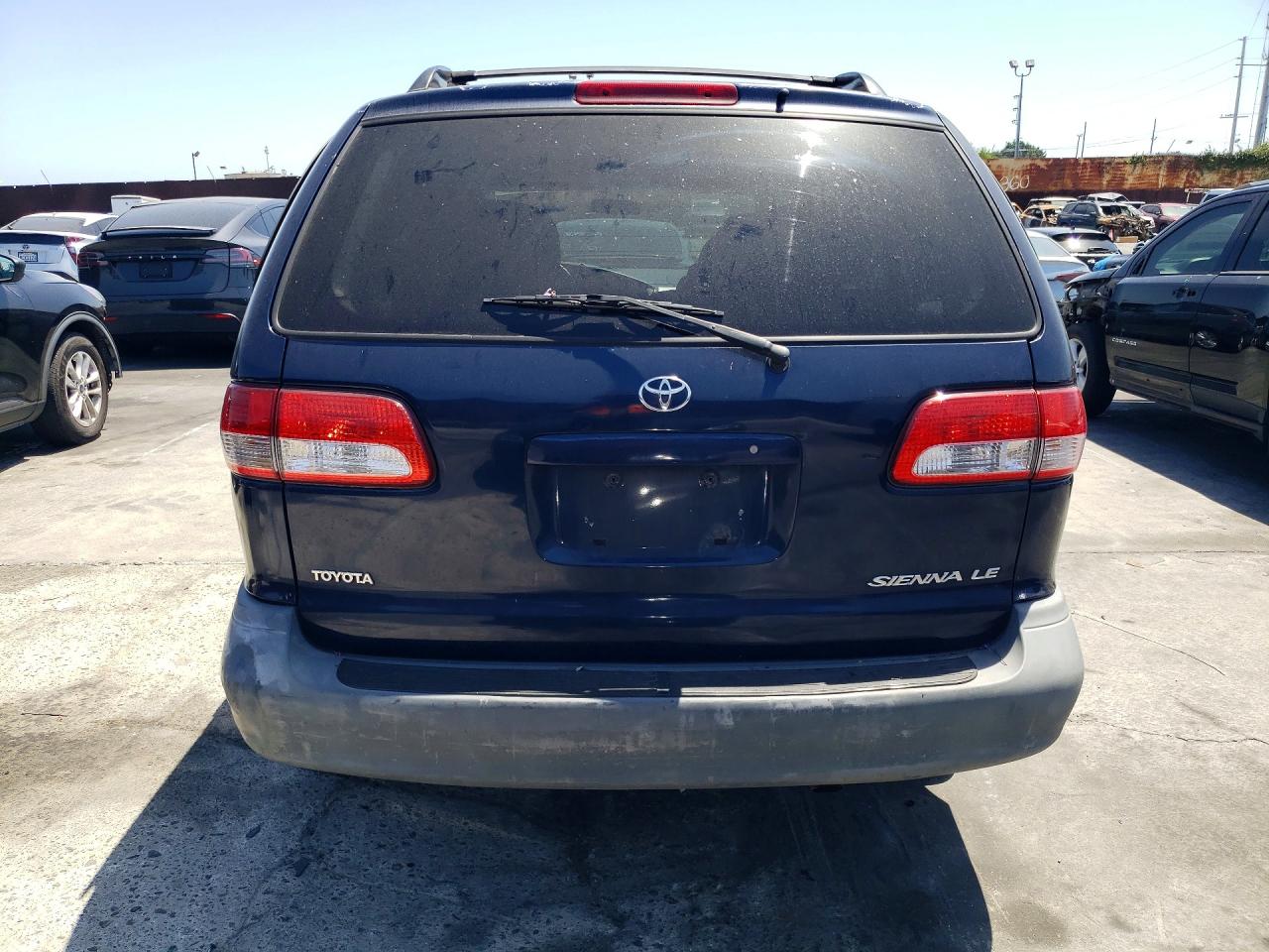 Toyota Sienna Le