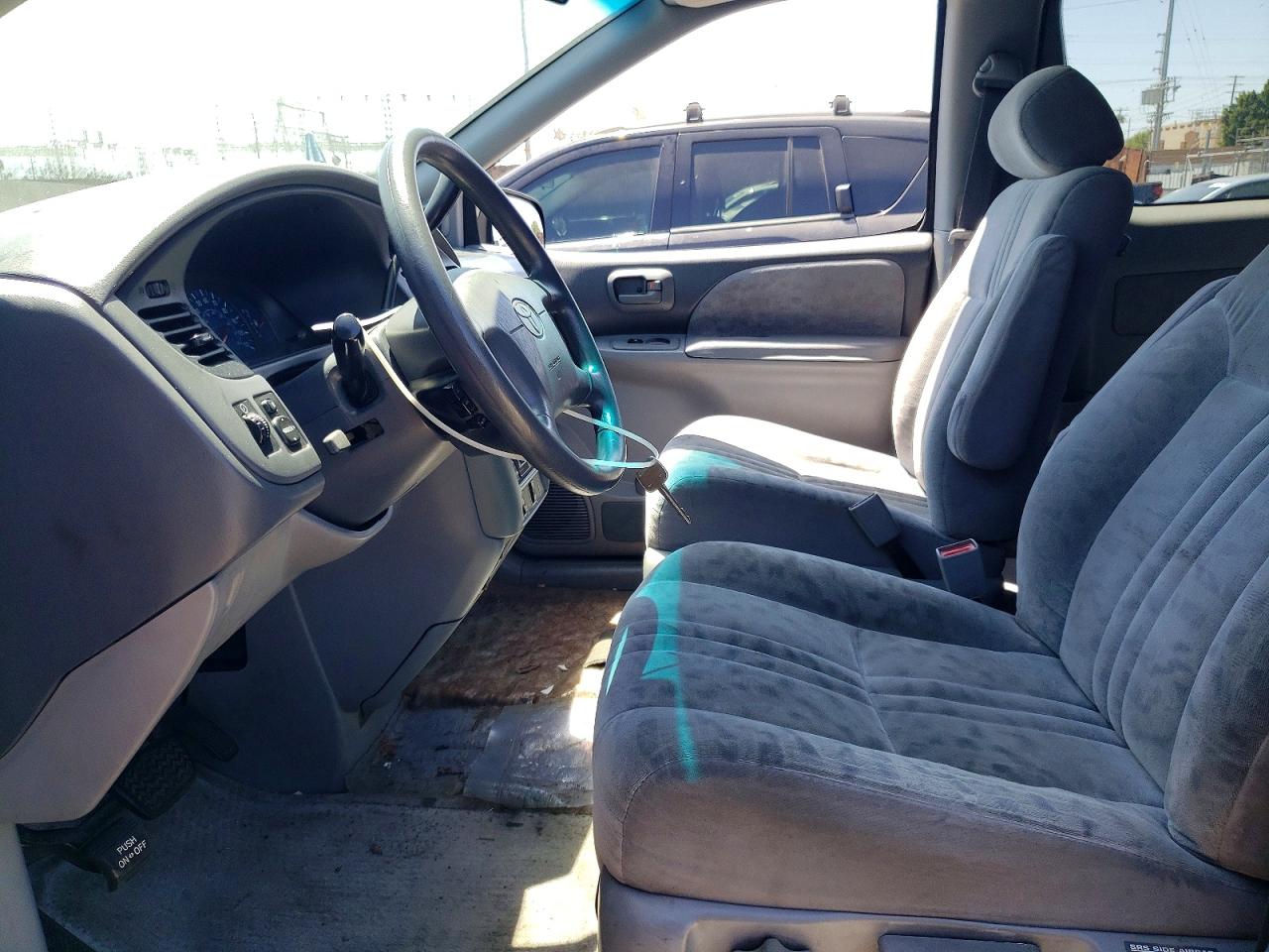 Toyota Sienna Le