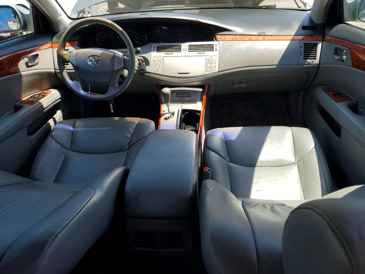 Toyota Avalon Xls