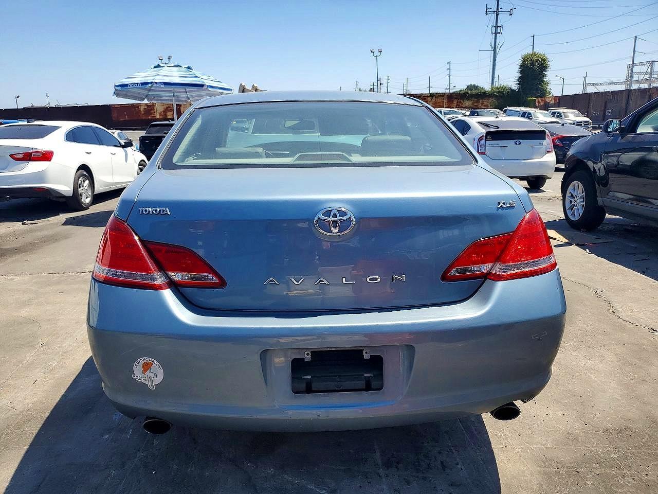 Toyota Avalon Xls