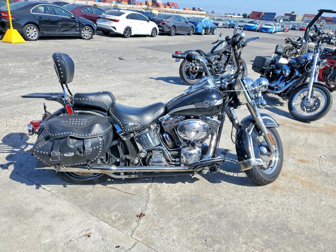 Salvage Harley-Davidson Fl Image
