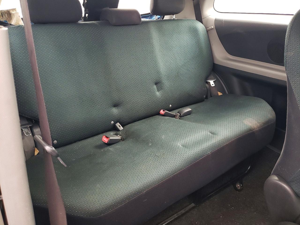 Toyota Yaris Base