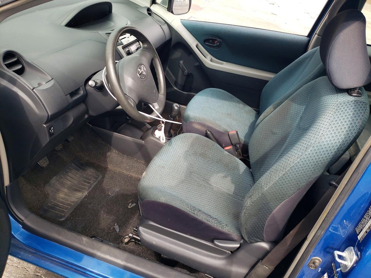 Toyota Yaris Base