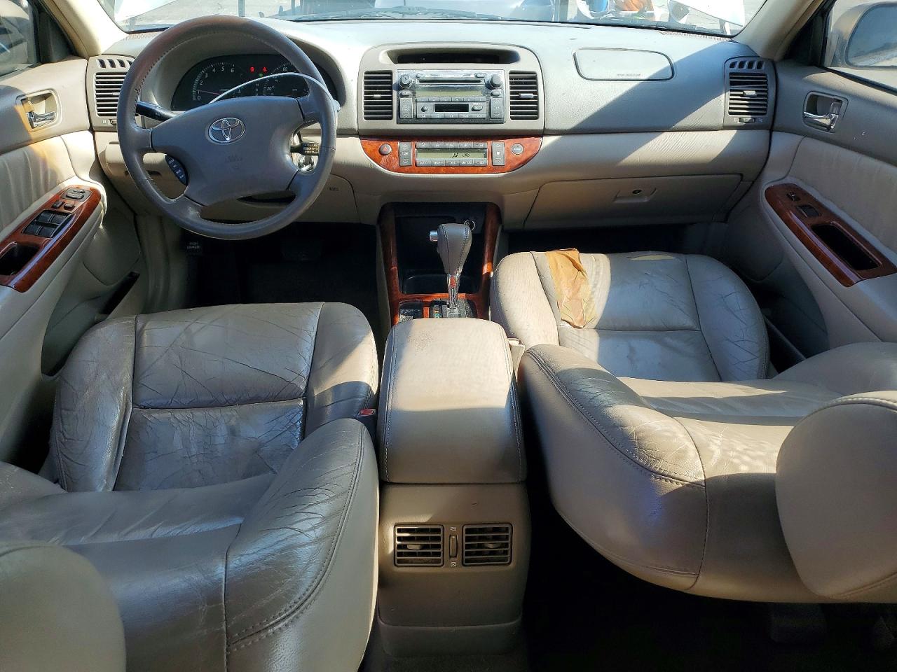 Toyota Camry Xle V6