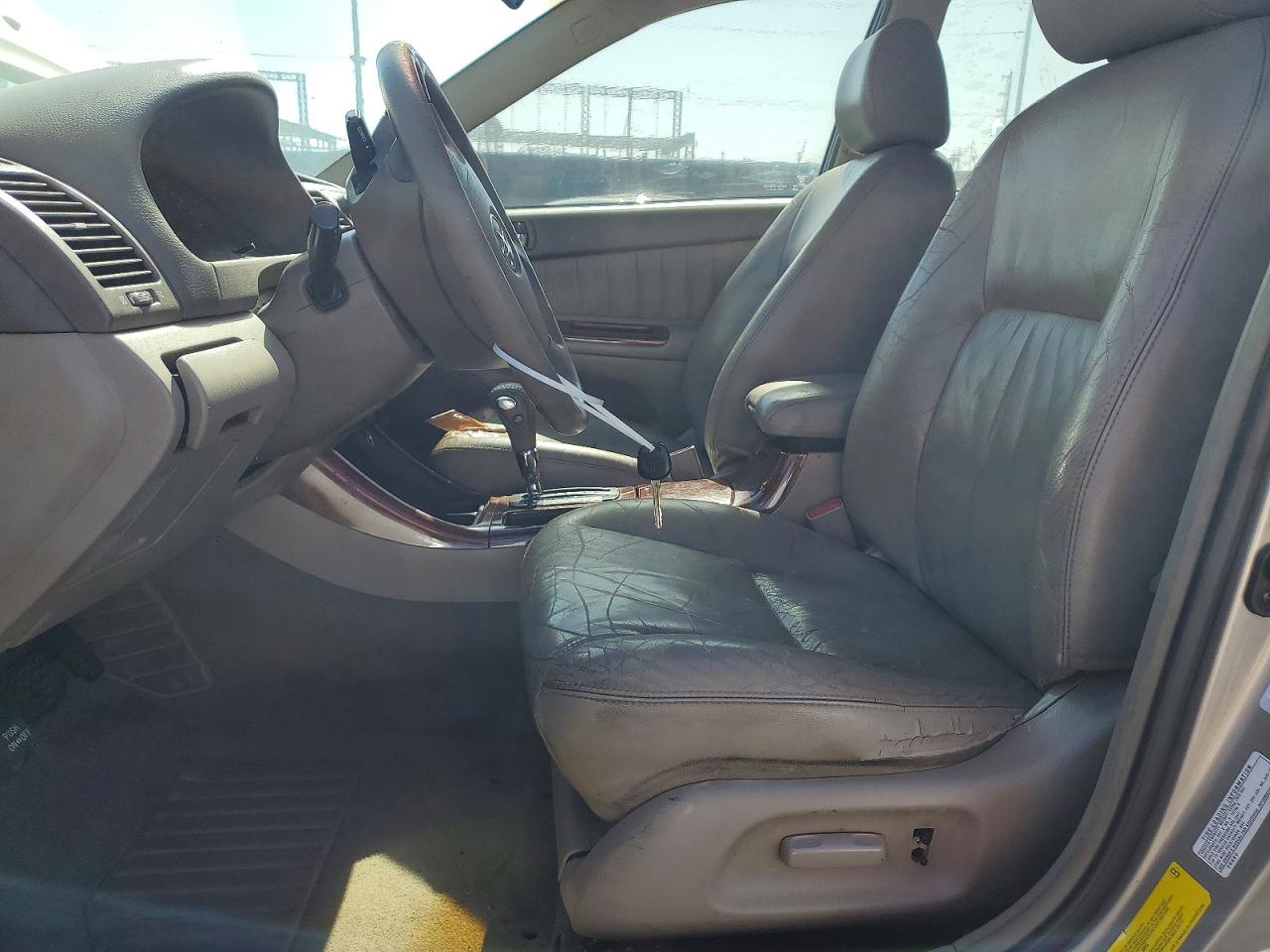 Toyota Camry Xle V6
