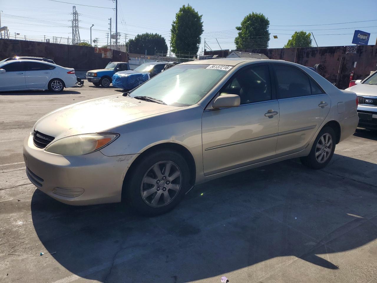 Salvage Toyota Camry Image
