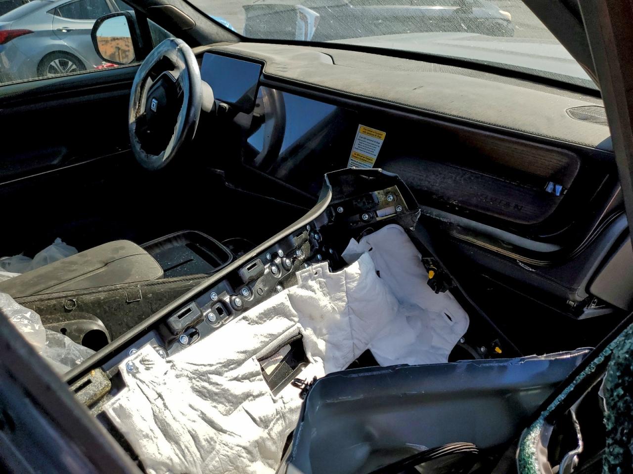 Rivian R1s Premiu Premium