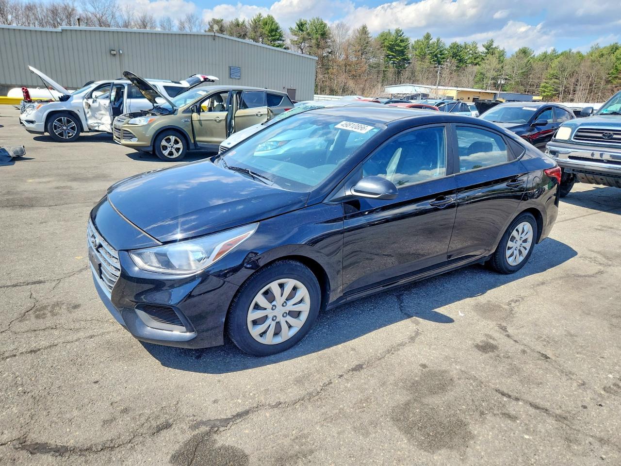 Salvage Hyundai ACCENT Image