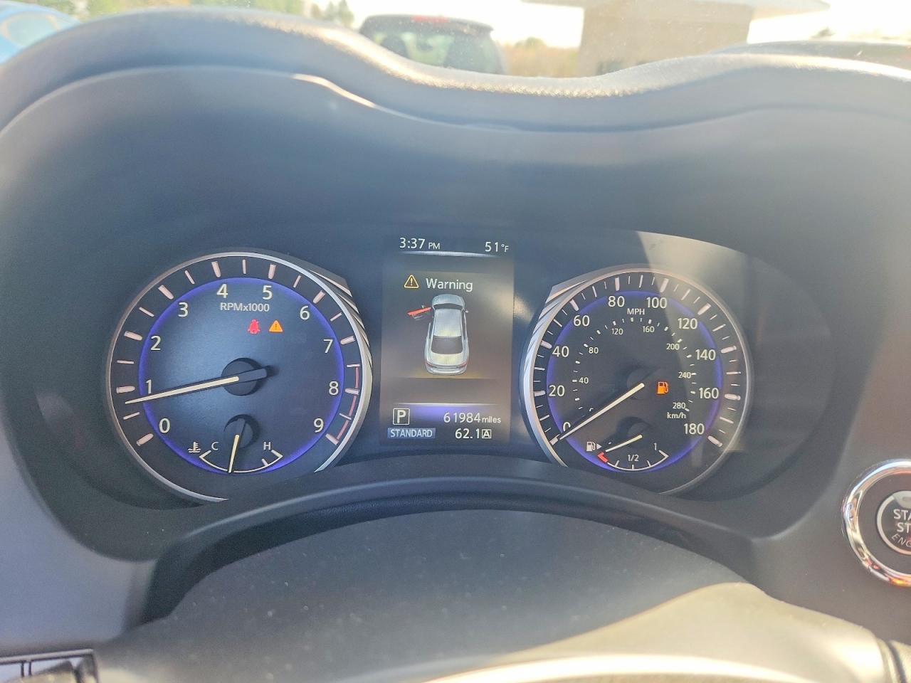 INFINITI Q50 Premium