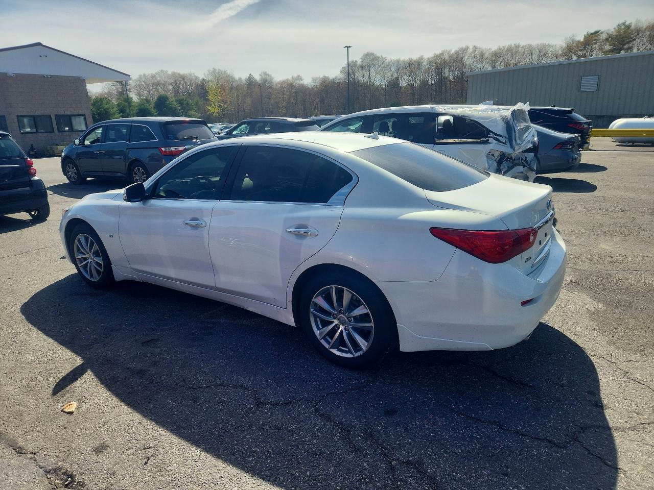 INFINITI Q50 Premium