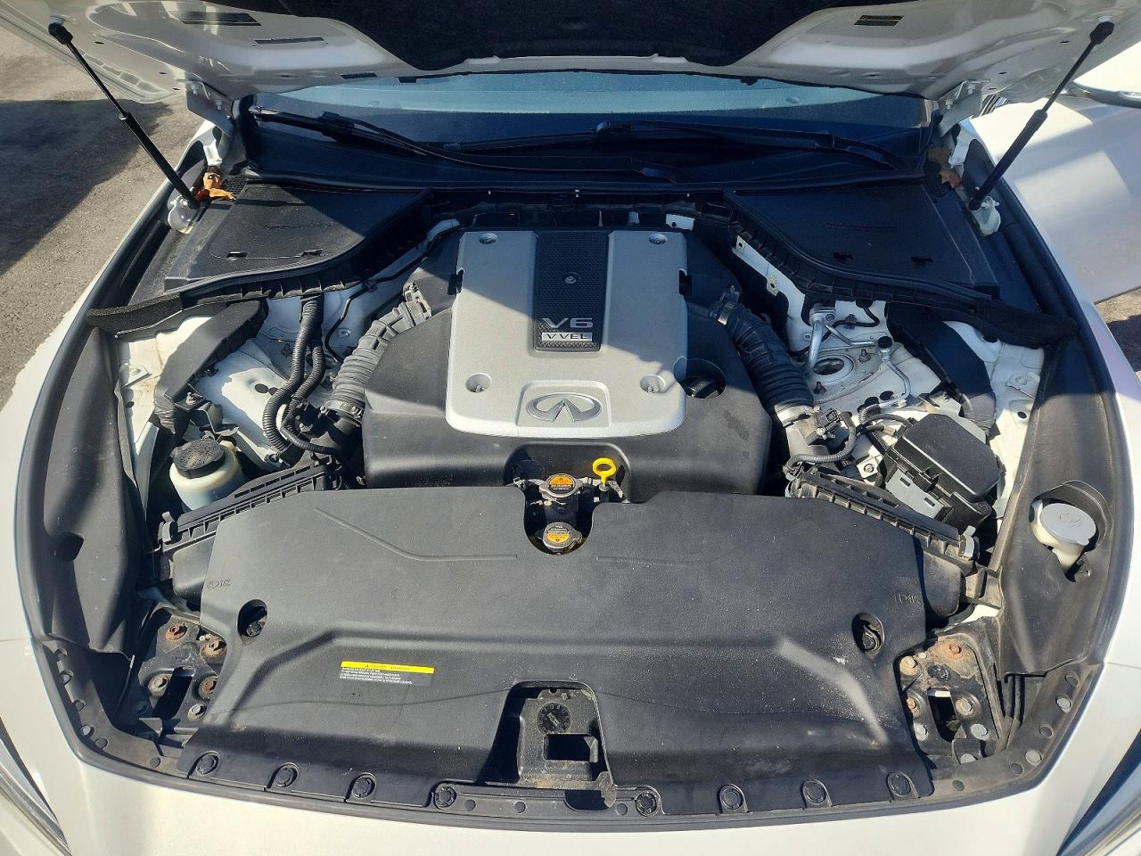 INFINITI Q50 Premium