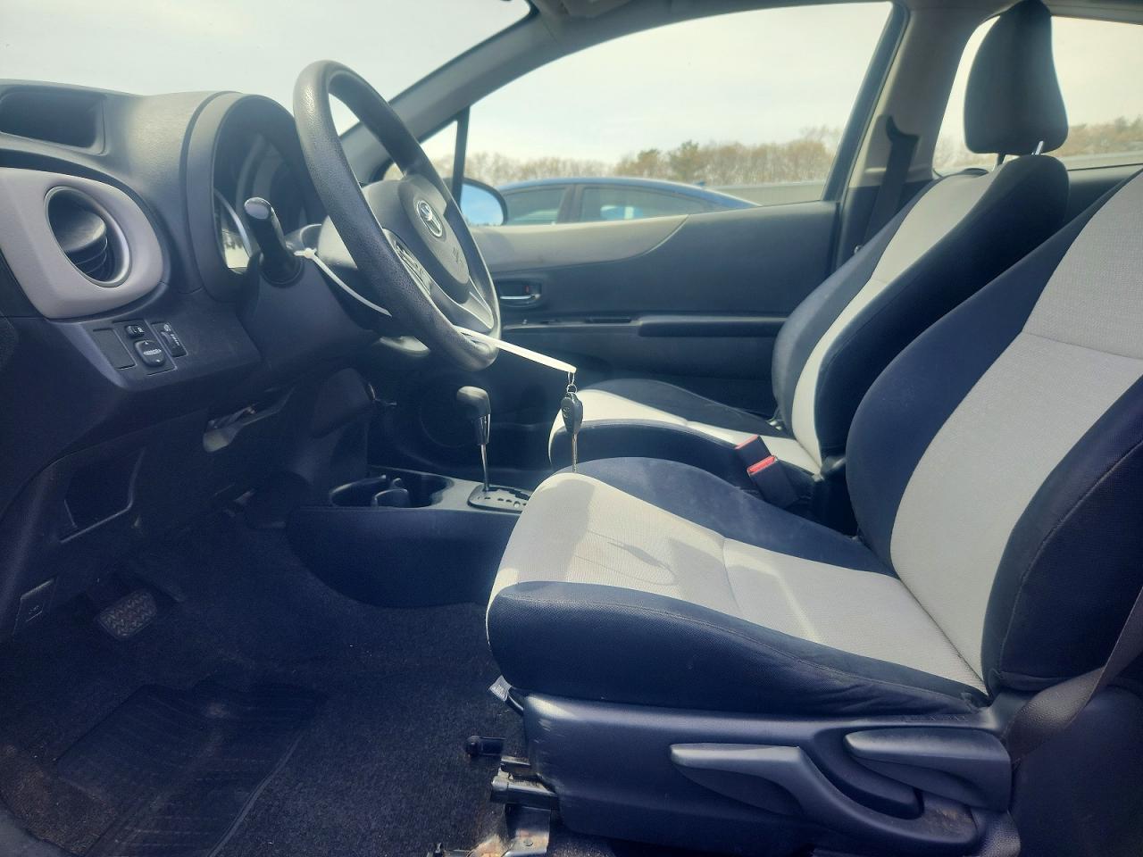 Toyota Yaris 3-door Le
