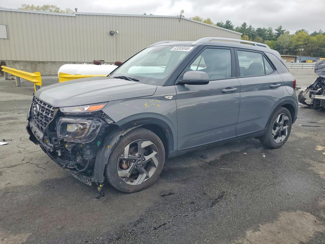 Salvage Hyundai VENUE Image