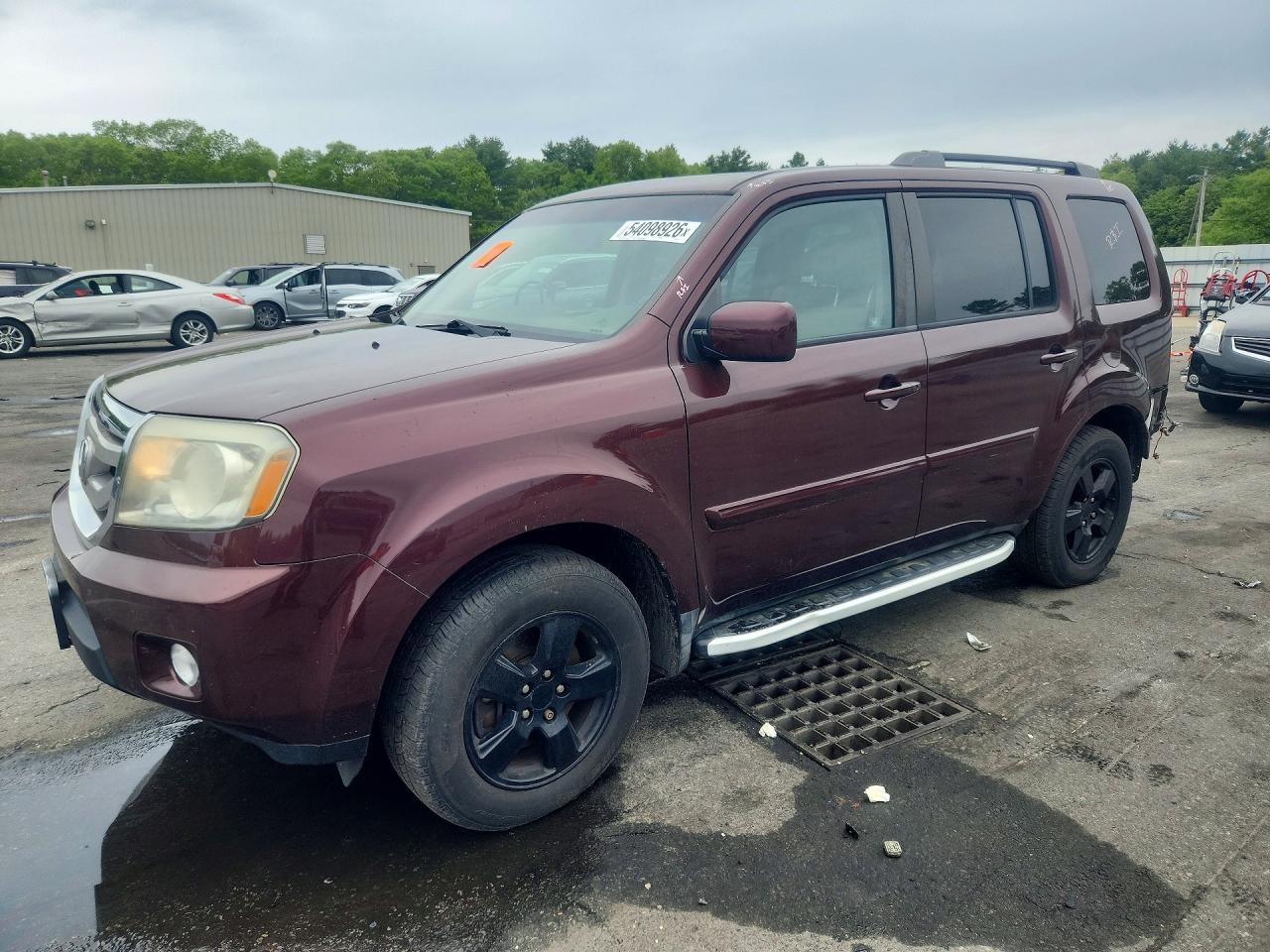 Salvage Honda Pilot Image