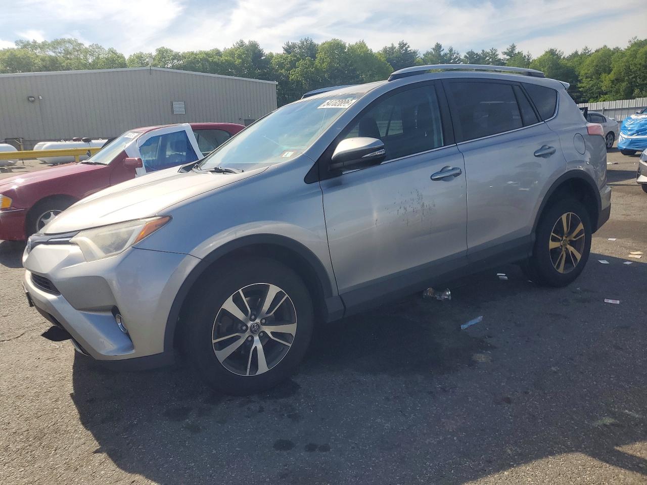 Salvage Toyota RAV4 Image