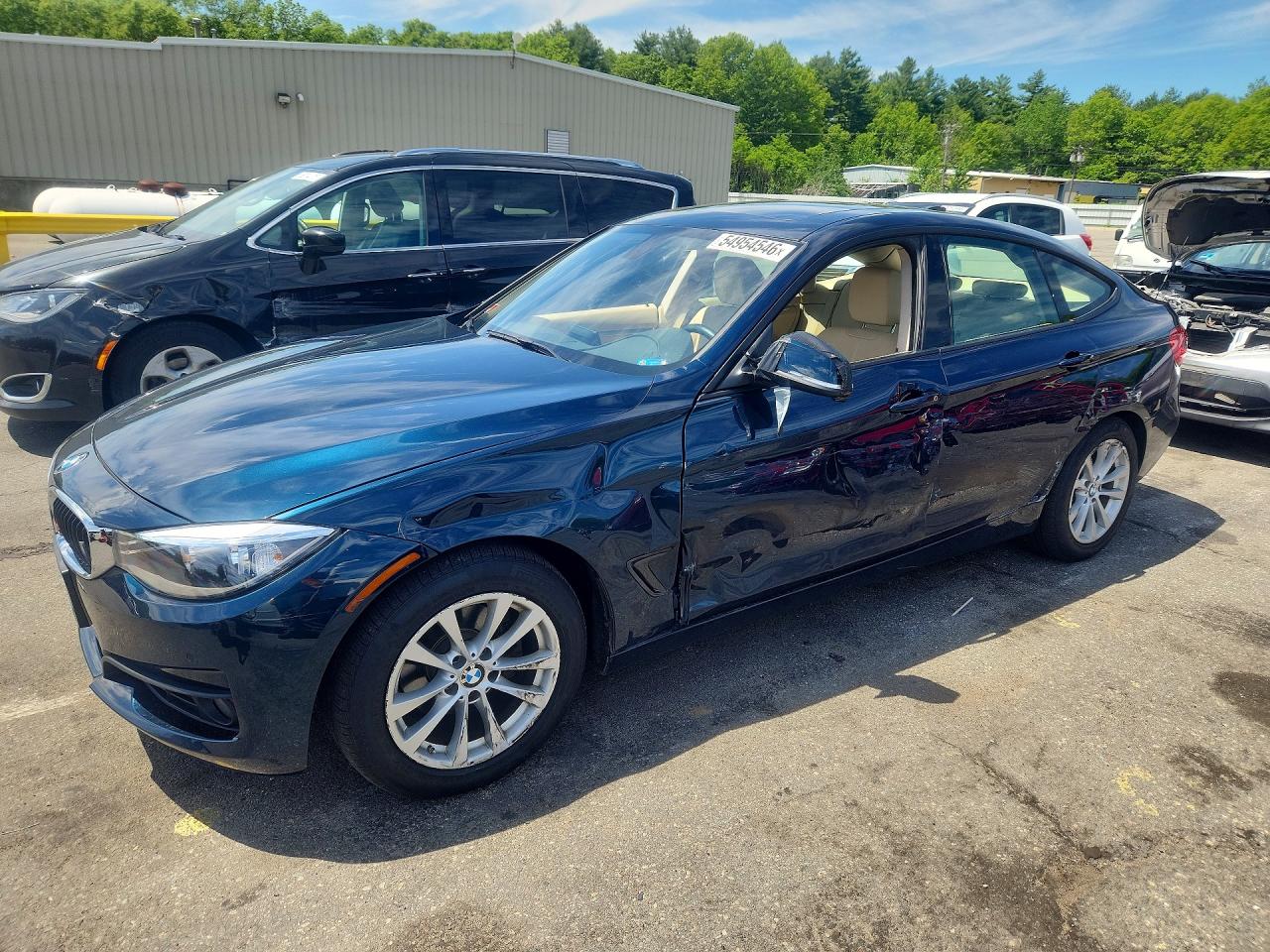 Salvage BMW 3 Series Image