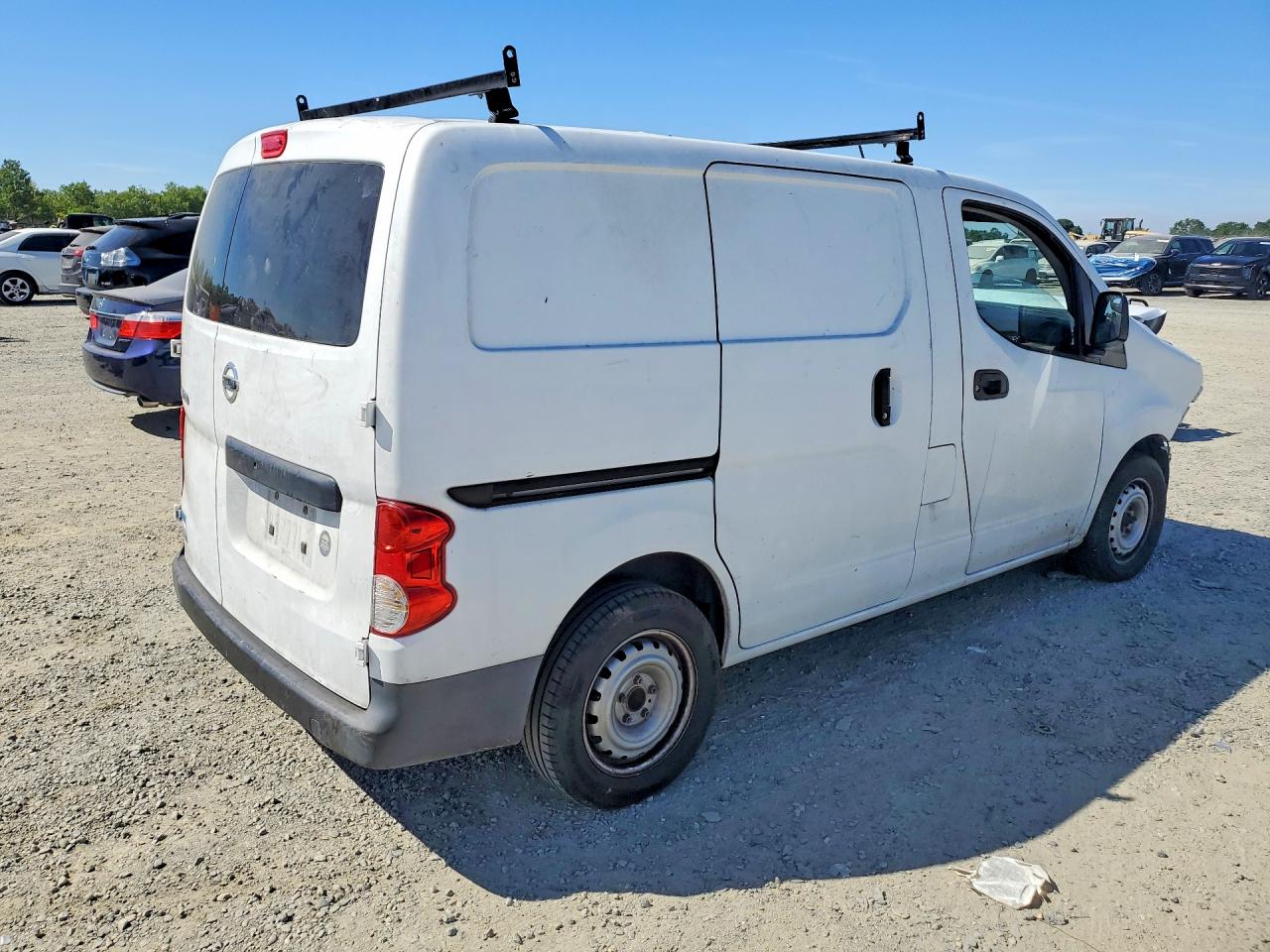 Nissan Nv