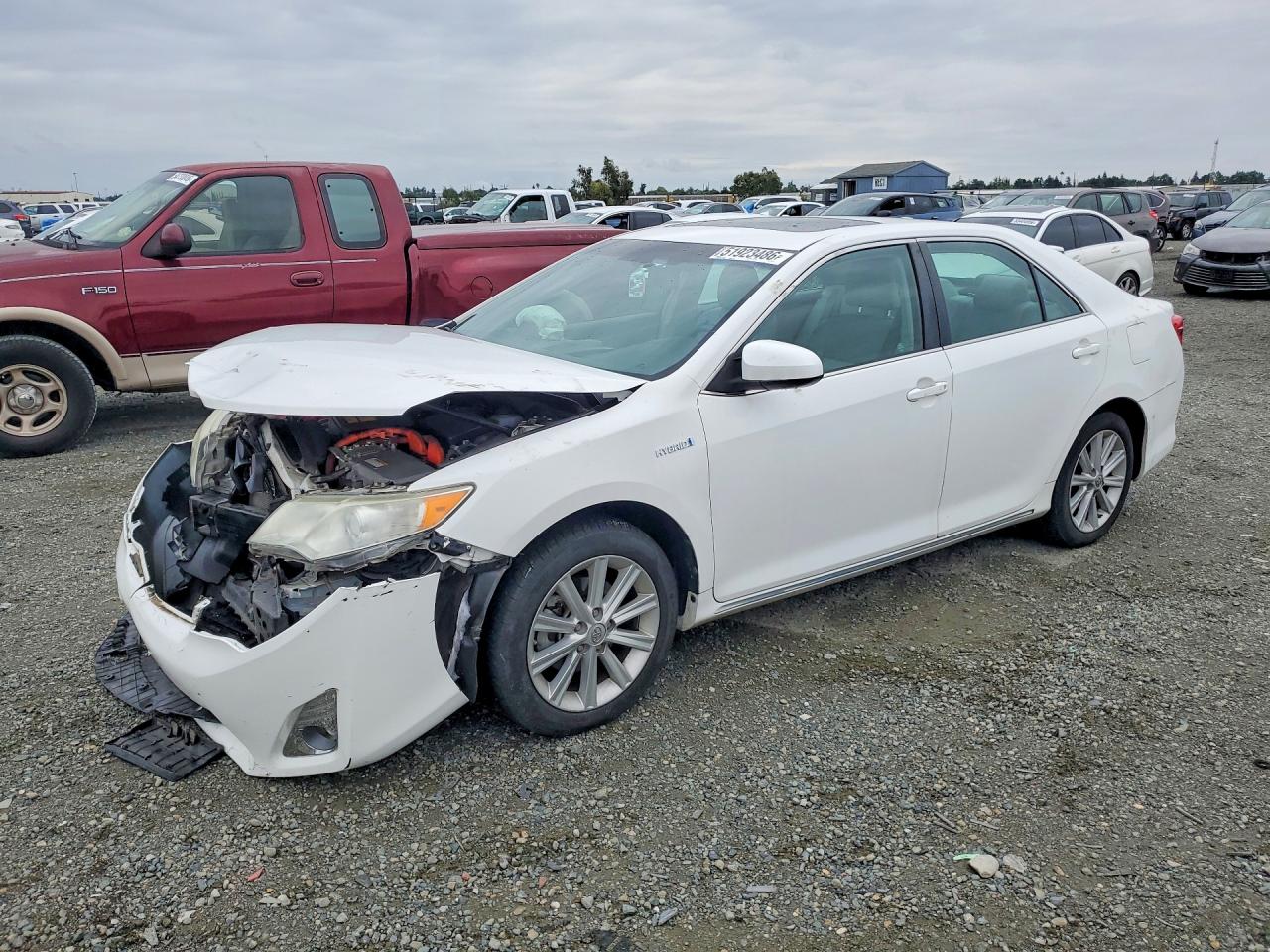 Salvage Toyota Camry Image