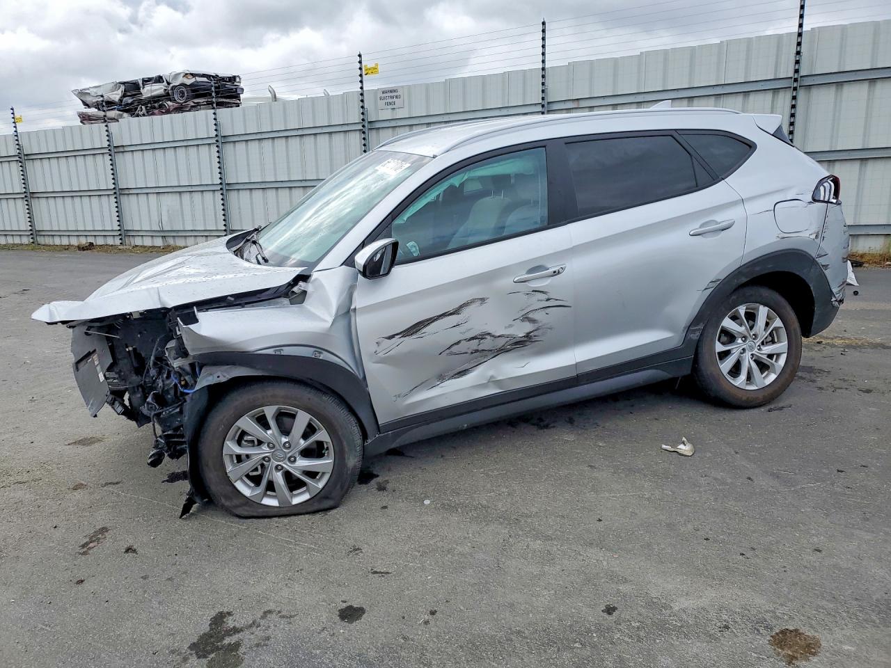 Salvage Hyundai TUCSON Image